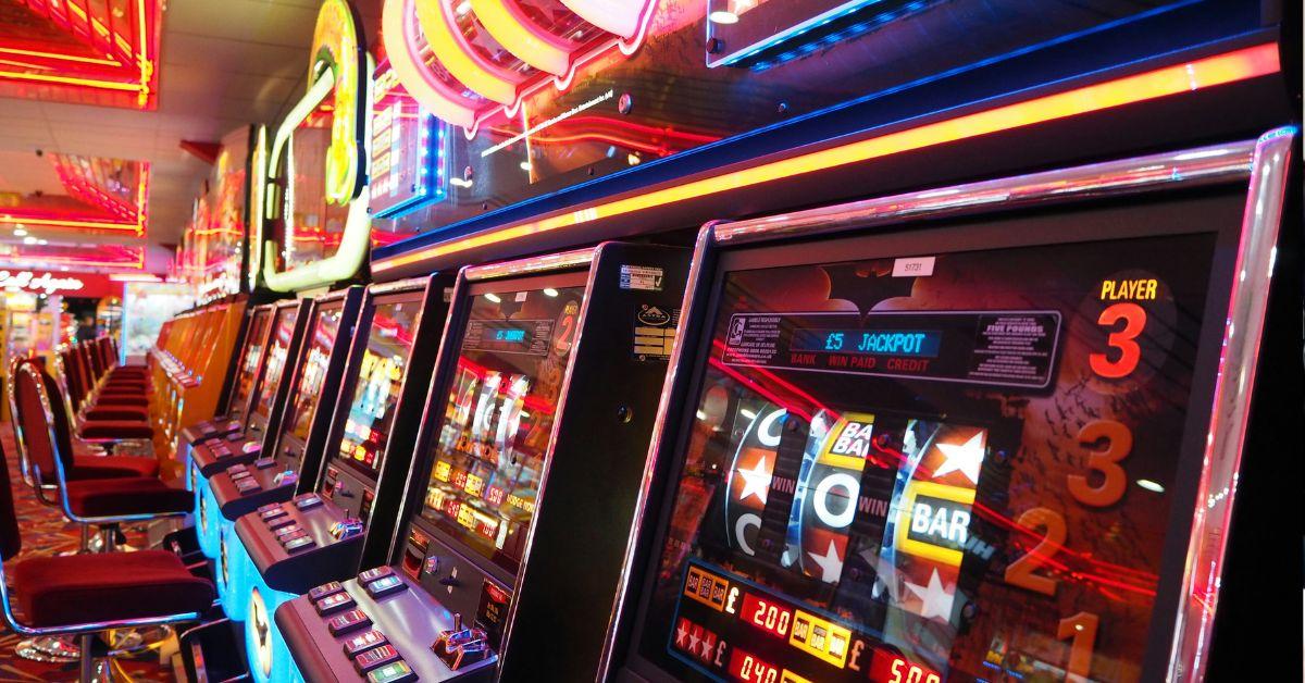 Loose vs Tight Slot Placement